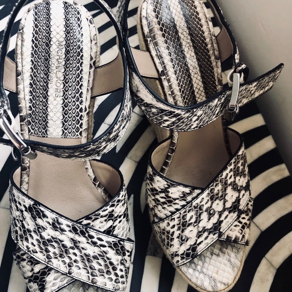 Genuine Python espadrille Michael Kors COLLECTION not the standard line. - Picture 5 of 5